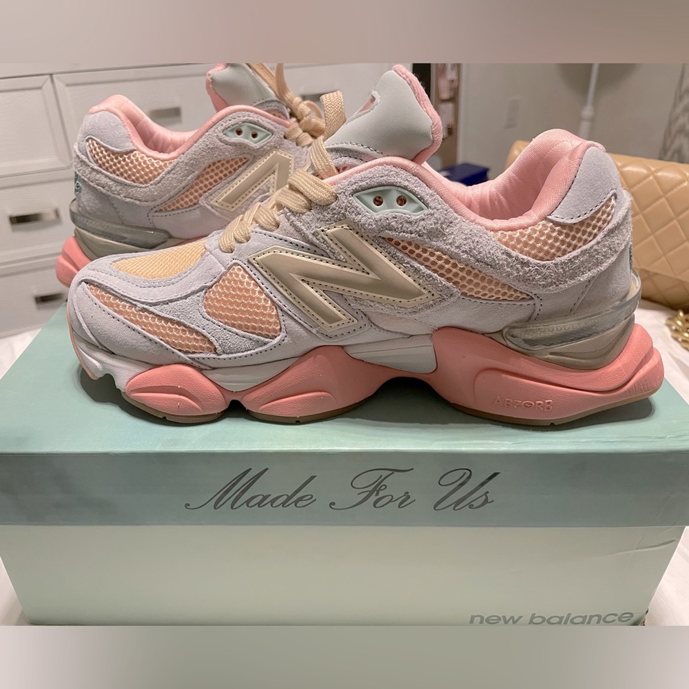 Joe freshgoods x 9060 Baby shower blue.